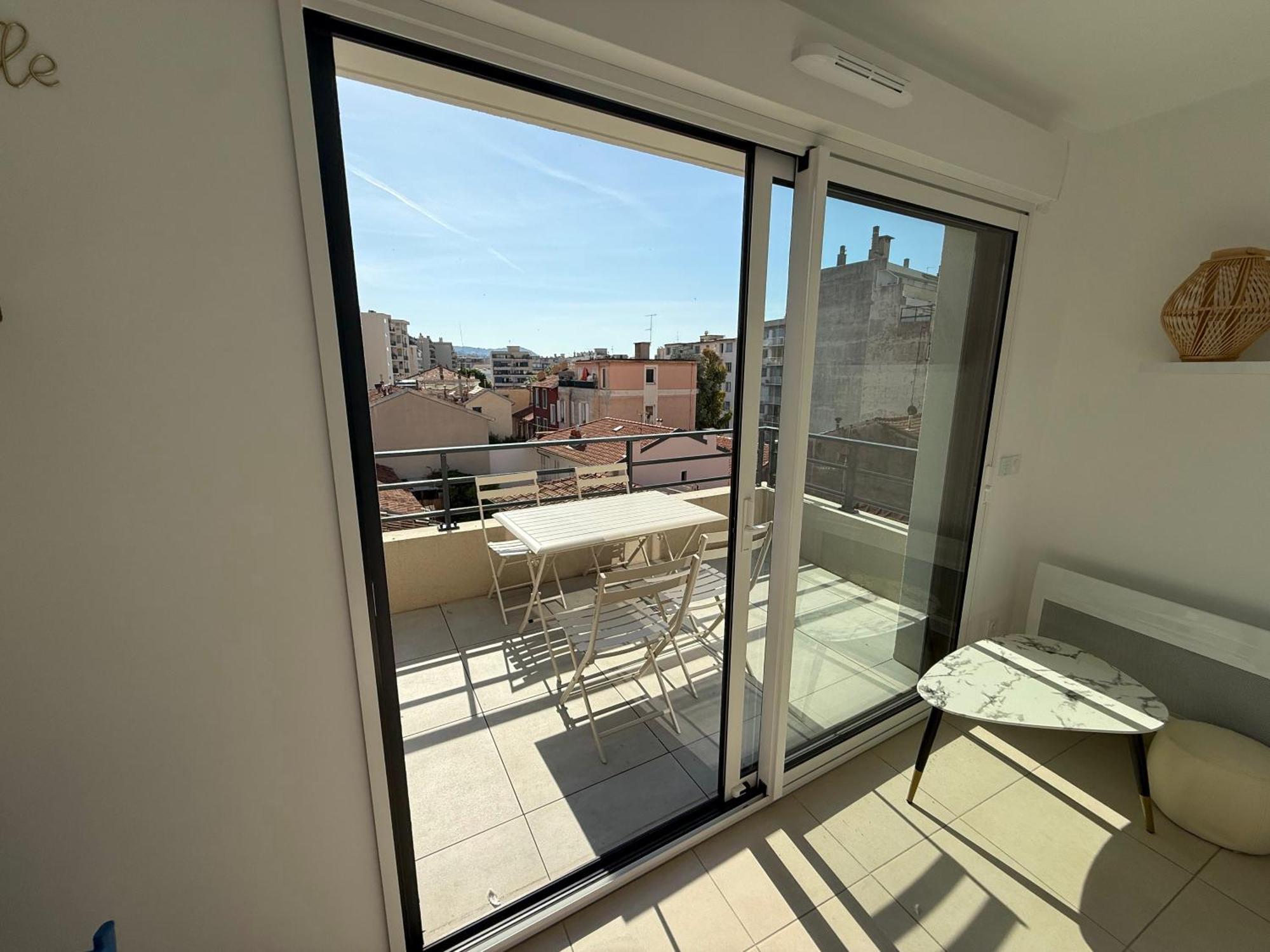 T2 Avec Terrasse Et Parking Prive Au Coeur De Nizza Exterior foto