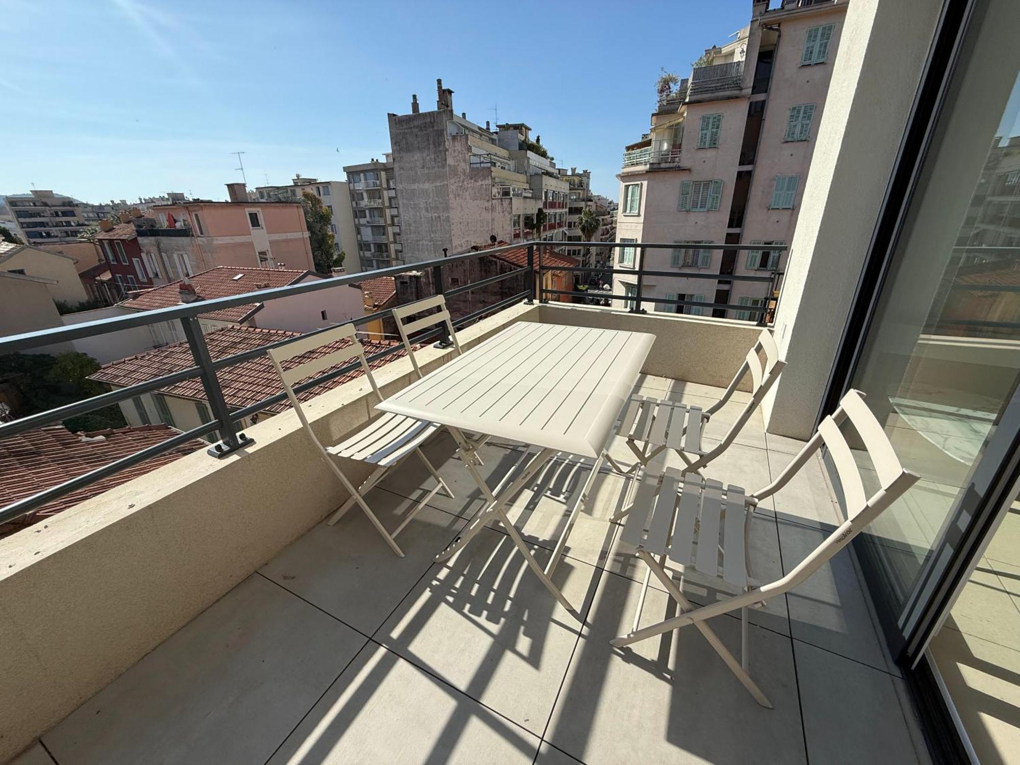 T2 Avec Terrasse Et Parking Prive Au Coeur De Nizza Exterior foto